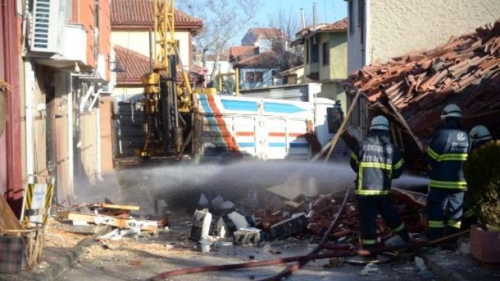 Zemin etüt yaparken doğal gaz borusuna denk geldi