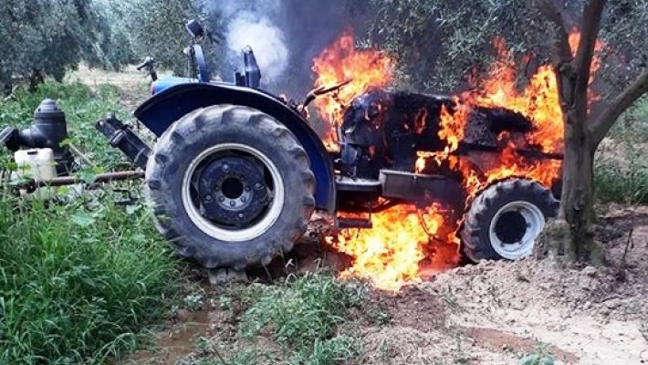 Traktör, Sondaj Motorundan Tarlaya Su Basarken Yandı